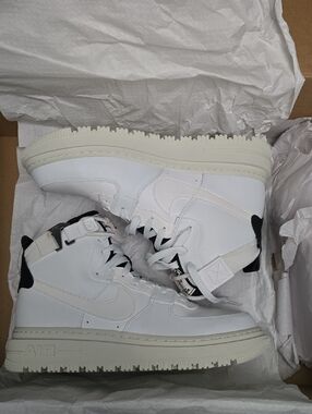 Nike Air Force 1 High Utility 2.0 BNWT Original Box Women Size 11.5/Mens Size 10